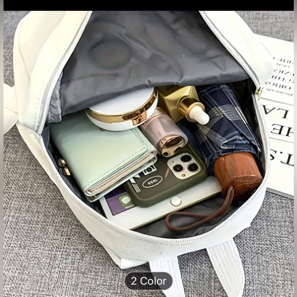 Adults and kids unisex!! 🐈 Brand new in bag embroidered white cat backpack - Picture 4 of 5